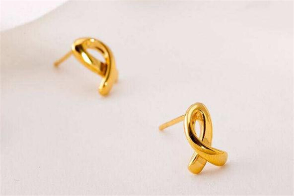 在家怎么清洗黄金耳钉,黄金耳钉在家怎样清洗