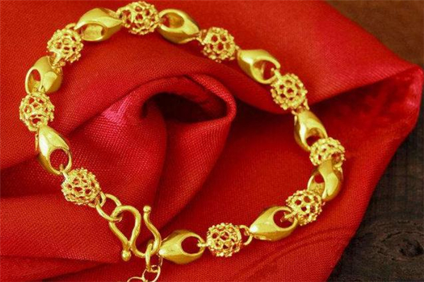 黄金手链褪色怎么办,黄金手链会掉色吗