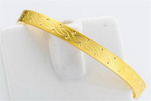 黄金手镯死扣好还是推拉好,黄金手镯卡扣好不好 黄金手镯死扣好还是推拉好,黄金手镯卡扣好不好