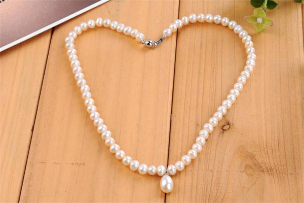 珍珠项链过敏怎么办,为什么戴珍珠项链过敏