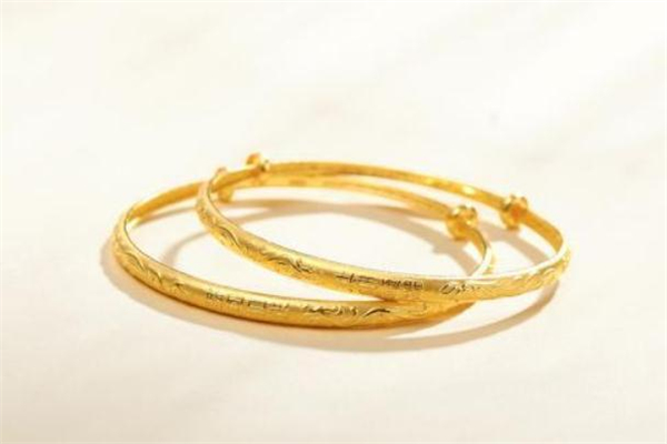 黄金手镯清洗保养的小窍门,黄金手镯如何清洗