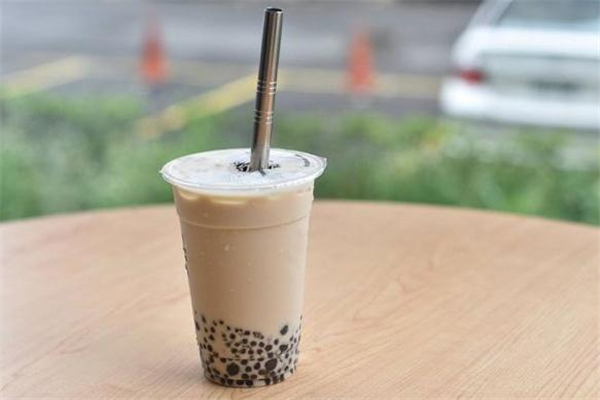 白色衣服上奶茶渍用什么洗,白衣服上的茶渍怎么洗