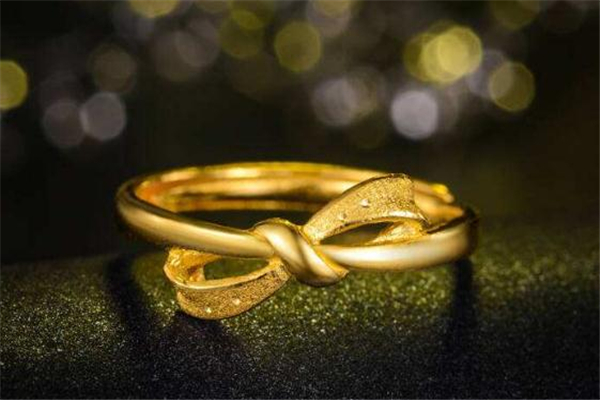 黄金戒指按克买合适还是按件买合适,戒指是按克还是按件买划算