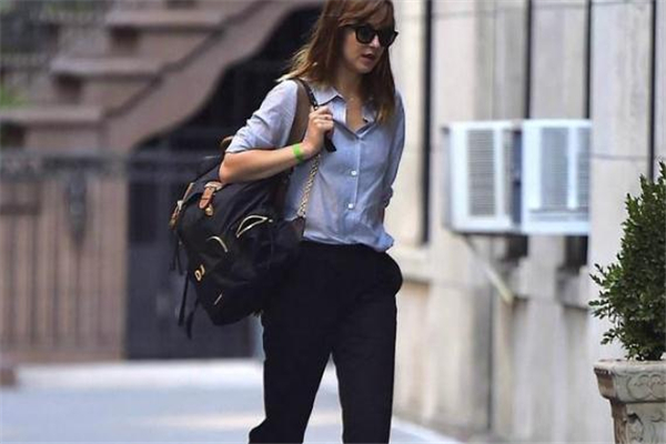 大腿粗的女生适合穿什么版型裤子,大腿粗的女生不能穿