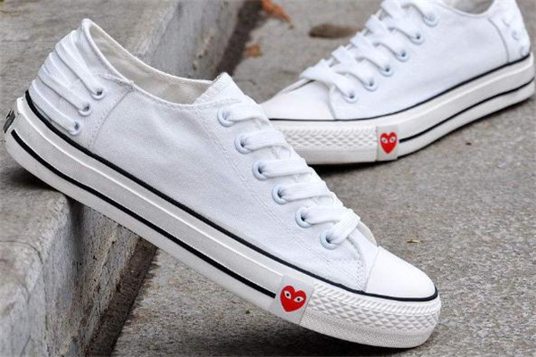 白色球鞋怎么洗白,白色的球鞋怎么洗干净