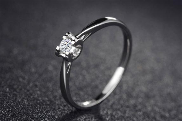 周大生30分钻戒多少钱,周大生50分钻戒大概价位