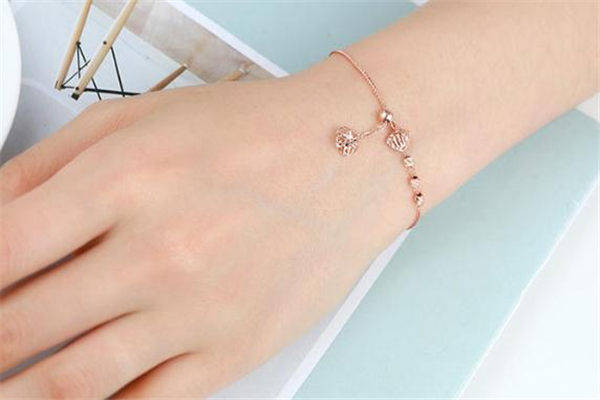 手腕粗的女生适合戴细手链吗,手腕粗戴什么手链合适