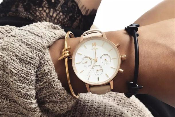 手粗适合什么手表,手腕比较粗适合戴什么手表 手粗适合什么手表,手腕比较粗适合戴什么手表