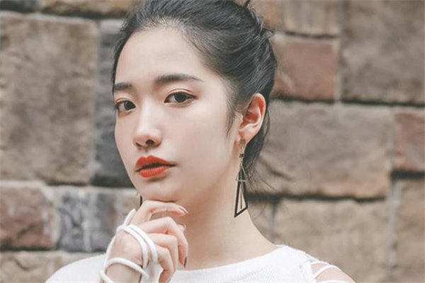 夸张的耳环,夸张耳环图片大全