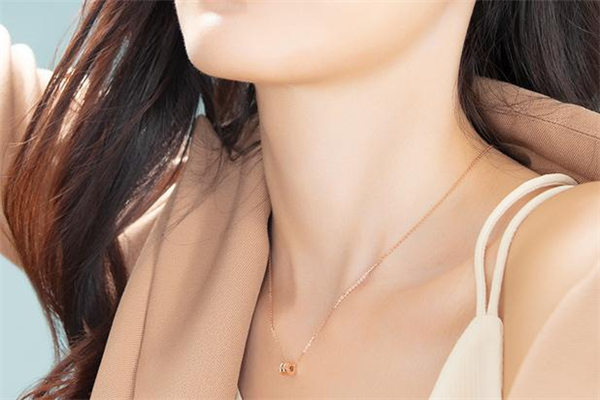 六福珠宝小蛮腰项链多少钱,金六福小蛮腰项链图片