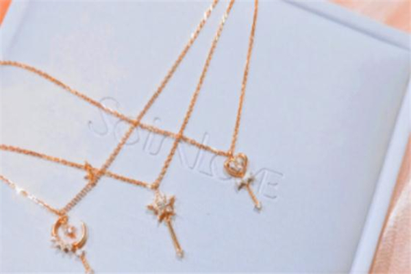 周大福官方网站旗舰店项链,周大福爱心项链