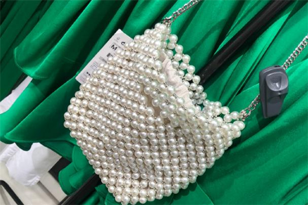 zara的包,zara毛绒包