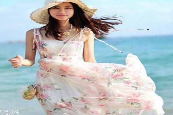 今年最流行的穿衣风格,今年冬天最流行的穿衣搭配