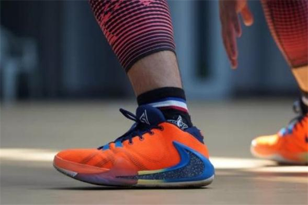 pg3和字母哥哪个好,字母哥2和pg1 pg3和字母哥哪个好,字母哥2和pg1