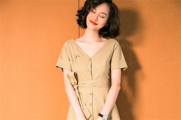 男生喜欢女生穿什么颜色的内衣,男生喜欢女生穿什么样的衣服