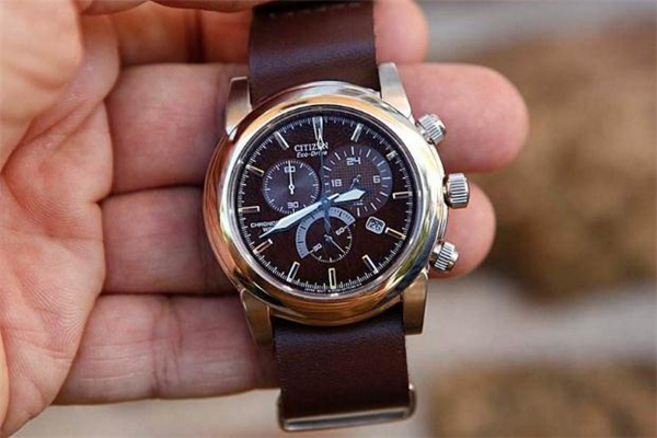 西铁城光动能手表电池能用多久,光动能手表电池能用多久