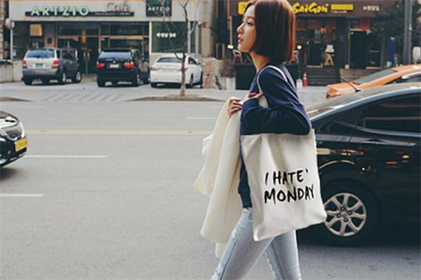 标语用什么字体,aj1字母标语