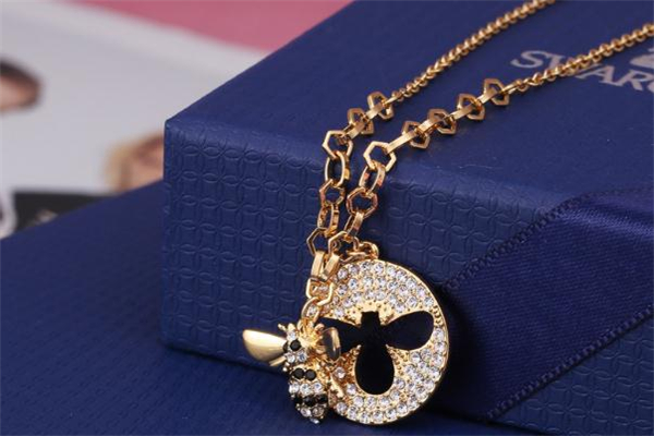 施华洛世奇项链掉色怎么补救,施华洛世奇蜜蜂手链