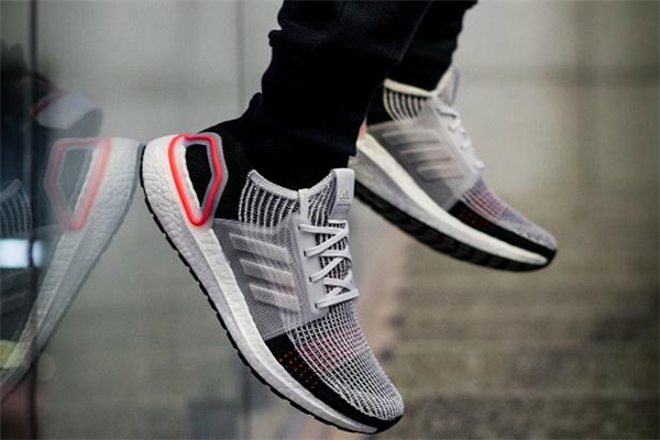 阿迪达斯ub19在哪买,阿迪达斯ub19值得买吗 阿迪达斯ub19在哪买,阿迪达斯ub19值得买吗