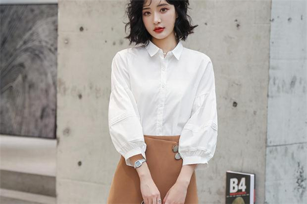 设计感白衬衫,设计感白衬衫下身搭配什么