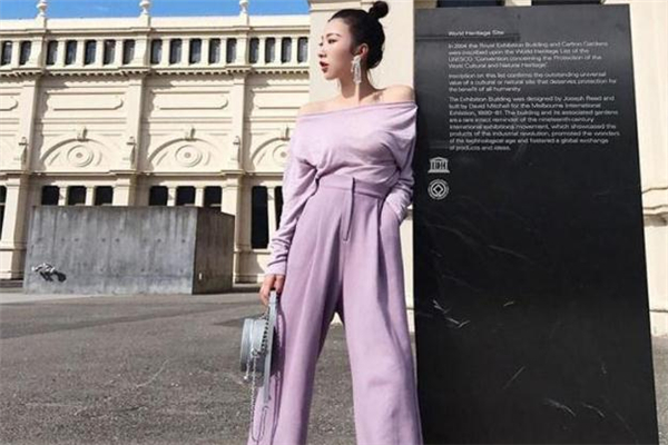 紫色阔腿裤配什么颜色上衣好看,紫色阔腿裤配什么颜色上衣好看图片