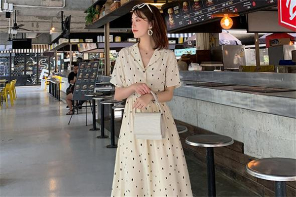 有裙撑的裙子,裙撑是什么样子的