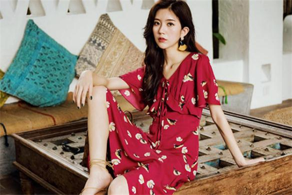 白里透红是什么颜色,白里透着红