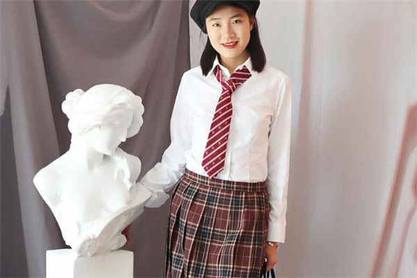 格纹服装效果图