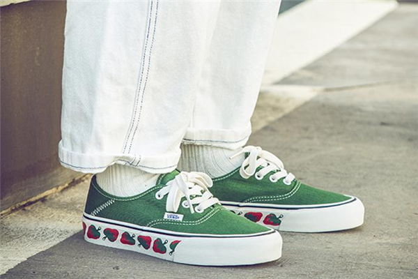 vans小草莓真假对比,vans草莓鞋