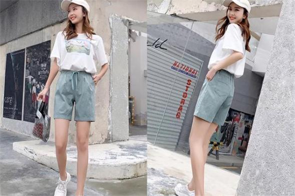 豆沙色裤子,豆沙绿衬衫配黑色裤