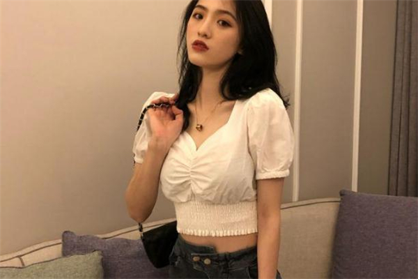 V领泡泡袖上衣的裁剪方法,v领泡泡袖上衣