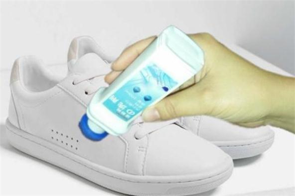 球鞋增白剂怎么洗掉,球鞋增白剂怎么用