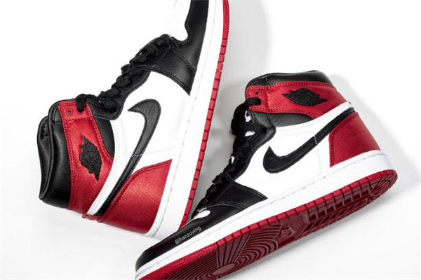 aj1黑脚趾丝绸值得入手吗,aj丝绸黑脚趾价格