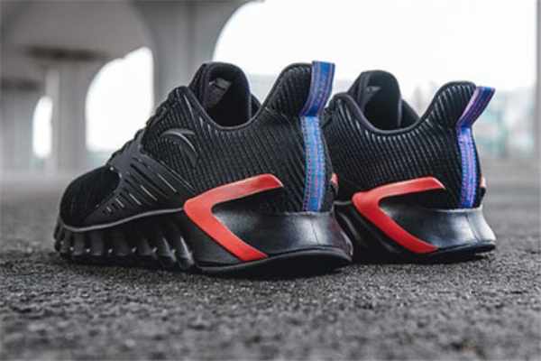 安踏鞋子怎么查询,安踏运动鞋如何辨别真伪