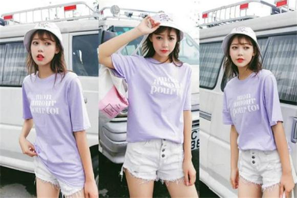 紫色t恤搭配白色短裤,紫色短裤配什么颜色T恤