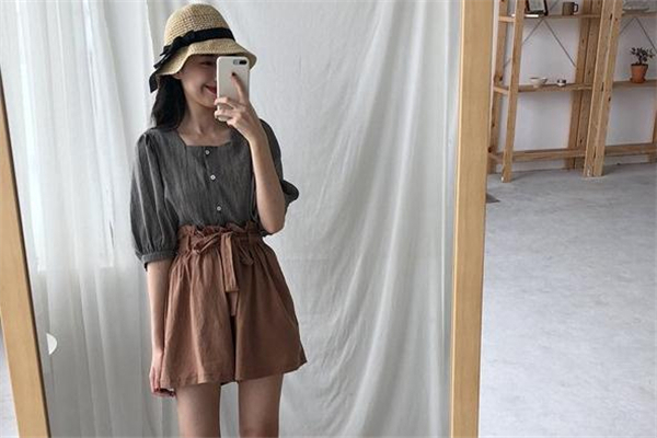 泡泡袖衣服搭配什么裤子,泡泡袖搭配什么下衣