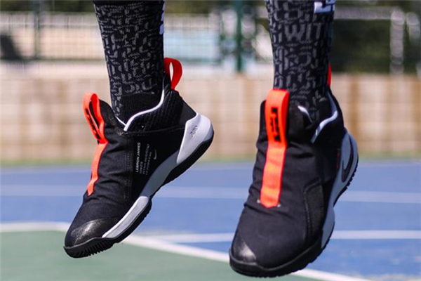 使节11和使节12对比测评,使节12和士兵14哪个好 使节11和使节12对比测评,使节12和士兵14哪个好