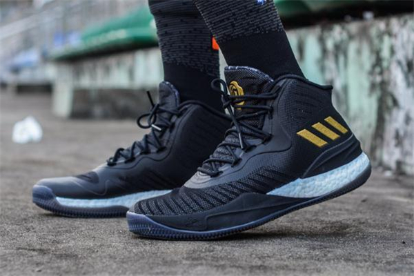 篮球鞋鞋面材质哪种好,适合夏天的篮球鞋