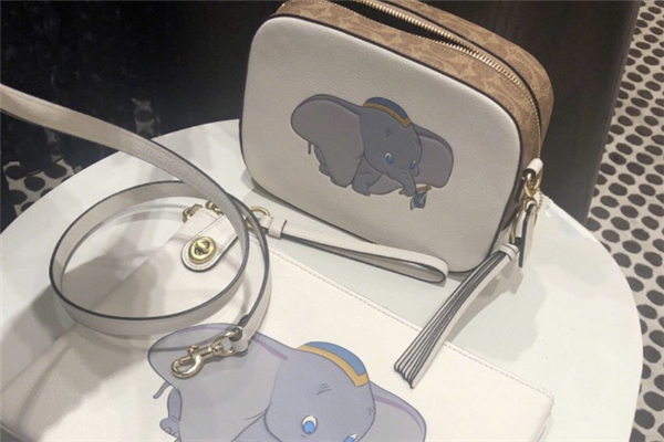 coach小飞象包包多少钱,coach小飞象帆布包