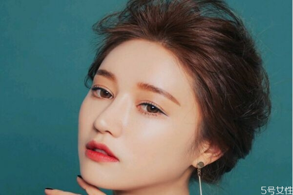 晚宴妆的画法及步骤,晚宴妆怎么画 晚宴妆的画法及步骤,晚宴妆怎么画