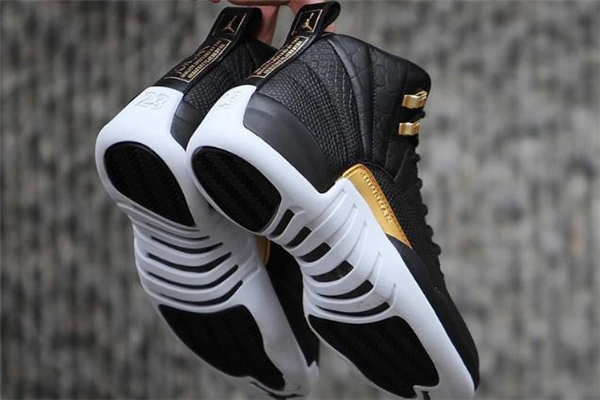 aj11蓝蛇纹,aj11蛇纹真假对比