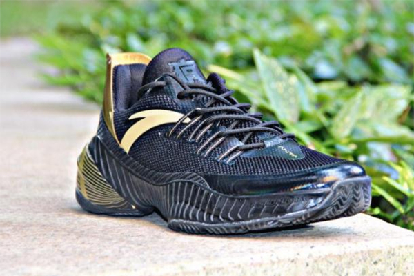 安踏要疯2怎么样,安踏要疯进击2测评