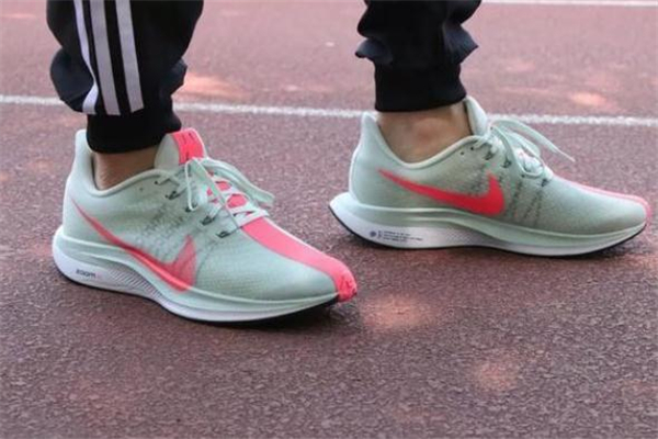 耐克超级飞马35,耐克飞马35shield测评