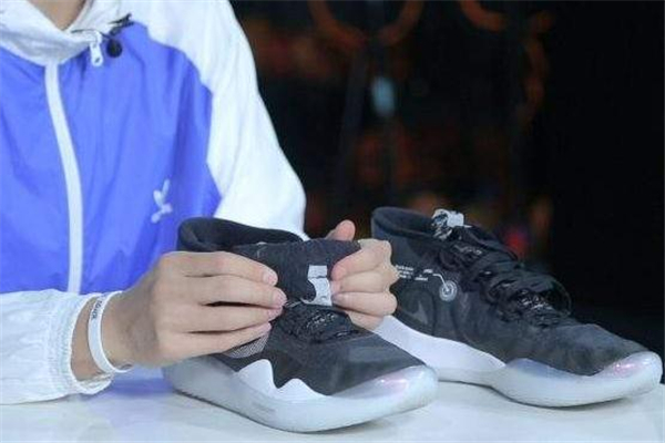 kd13和aj34对比测评,kd12和aj34对比测评