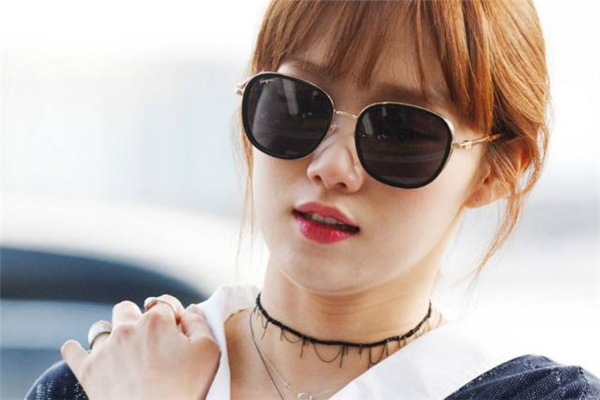 菲拉格慕太阳镜价格及图片,菲拉格慕太阳镜官网旗舰店