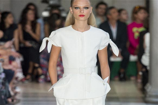 carolinaherrera什么档次,carolina herrera是哪国的牌子