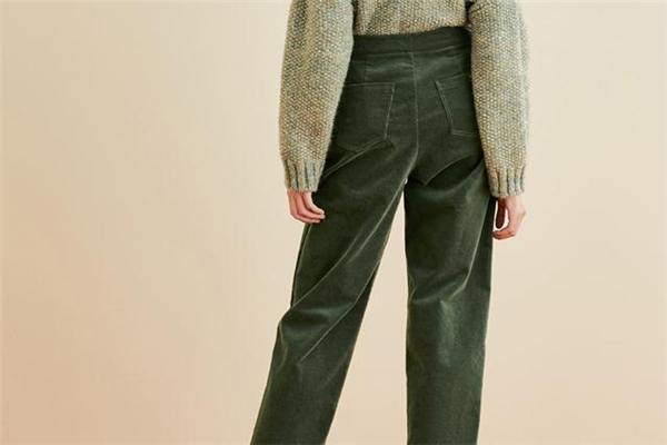 灯芯绒裤子粘毛怎么办,灯芯绒裤粘毛吗