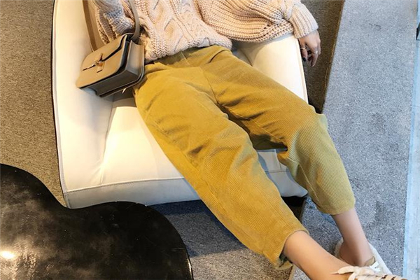 灯芯绒和条绒一样吗,条绒和灯芯绒有什么区别