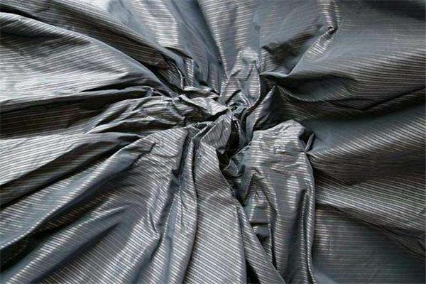 什么是金属丝面料,金属丝面料是高档面料吗