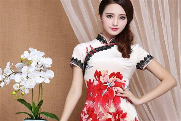穿旗袍需要什么样的身材,什么身材适合旗袍